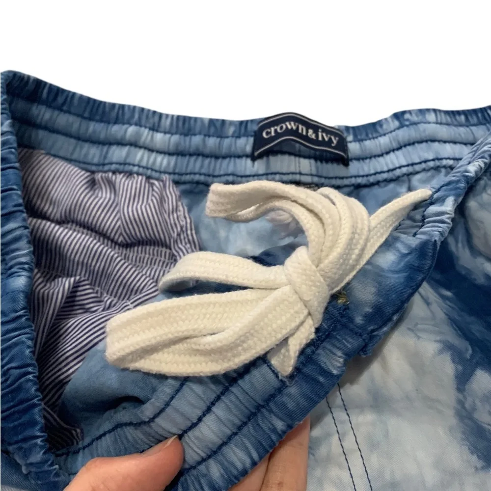 Crown & Ivy tie dye deck shorts size XL